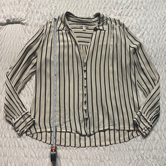 🌟Amuse Society Black & White Striped Button Down Blouse Women’s Medium - Picture 5 of 11